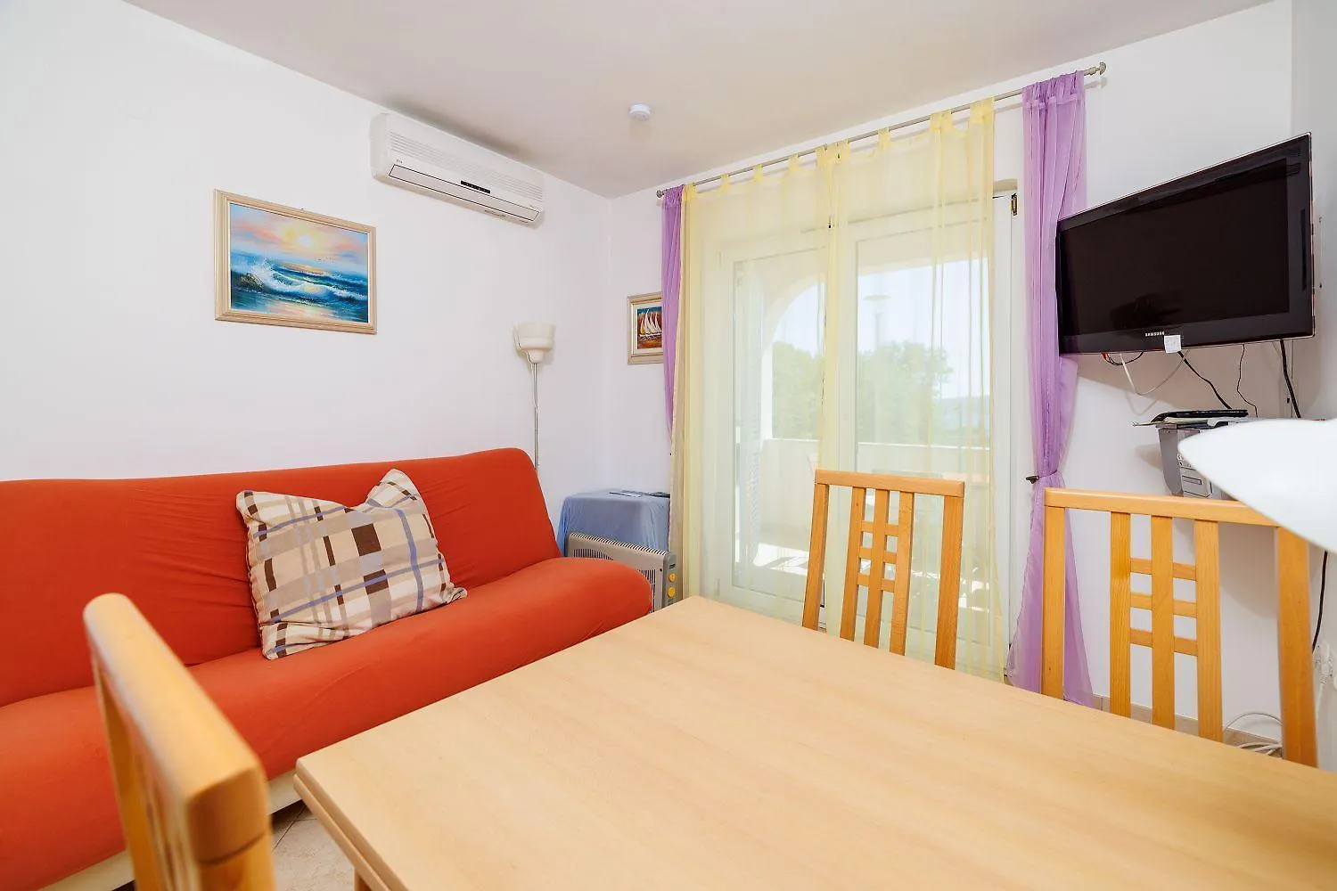 Charmantes Apartment Mit Meerblick Und Nur 400 Meter Zum Strand Dramalj